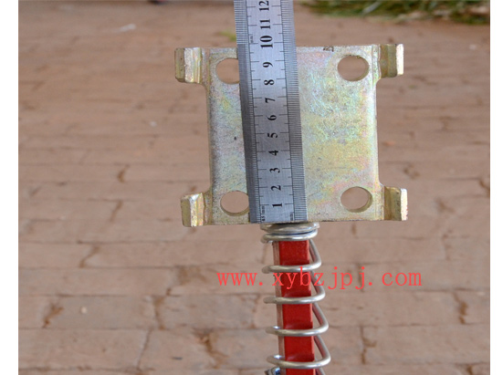 小麦播种机开沟器(红色）安装部位长度尺寸测量图